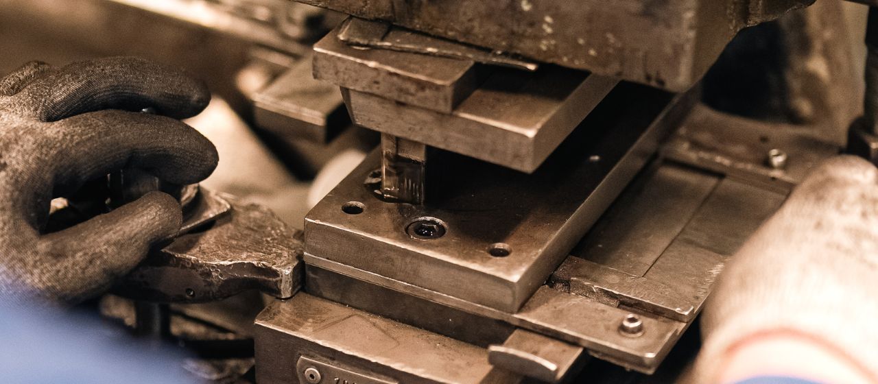Stanzerei Metallbau Gockeln - Stanzteile fertigen lassen